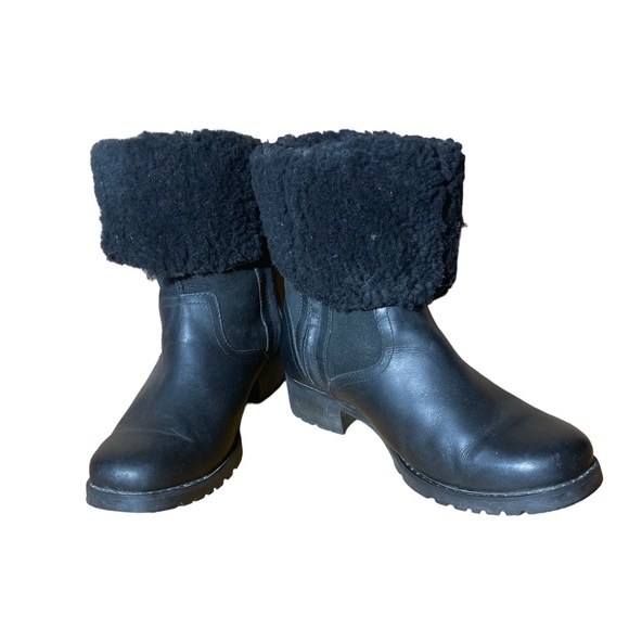 UGG Bellevue Boots - Picture 2 of 7